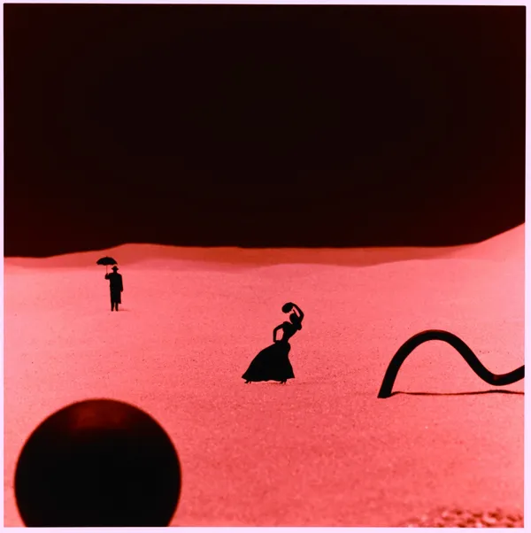 植田正治，GITANES，1992 ©Shoji Ueda Office.jpg