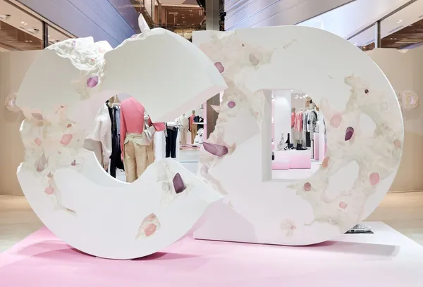 DIOR_「DIOR 2020夏季男裝期間限定概念店」店景照_3《圖片來源：品牌提供》.jpg