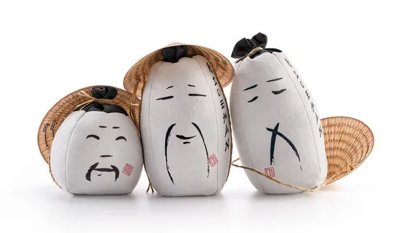 向農民致敬！為「米」的包裝設計戴上斗笠，邀在地書法家與插畫家一同創作