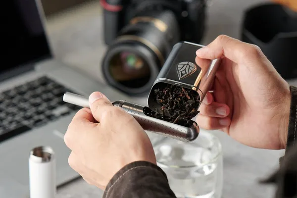 沏茶筆