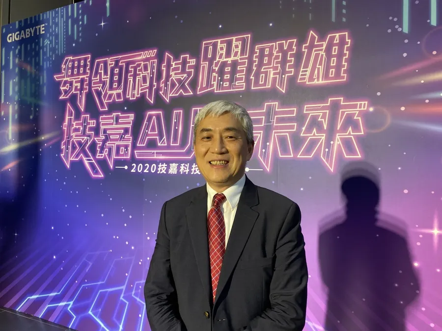 技嘉年營收直奔1200億元、顯示卡業績爆衝！葉培城：網通業績成新金牛指日可待