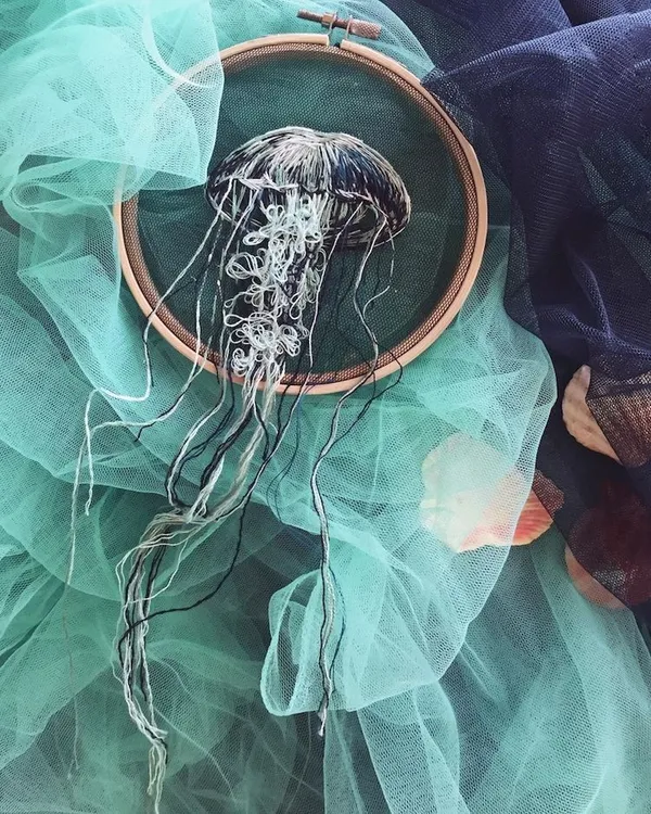 水母刺繡 Yuliya Kucherenko 10.jpg