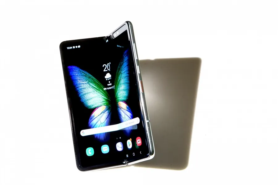 三星Galaxy Z Flip來了！為這條摺疊之路開先鋒的Galaxy Fold，走過多少波折？
