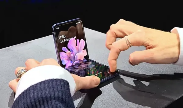 三星摺疊手機 Galaxy Z Flip.jpg