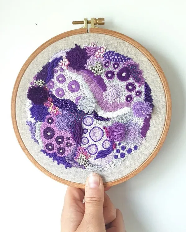 Hannah Kwasnycia 苔癬刺繡 06.jpg