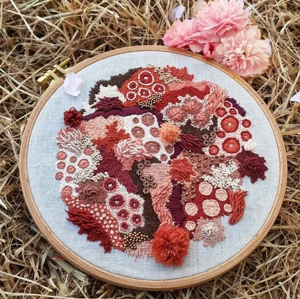 Hannah Kwasnycia 苔癬刺繡 07.jpg