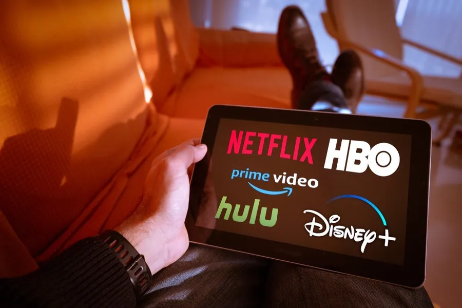 比完訂戶數之後，下個戰場是廣告！Netflix 與 Disney+ 誰將勝出？