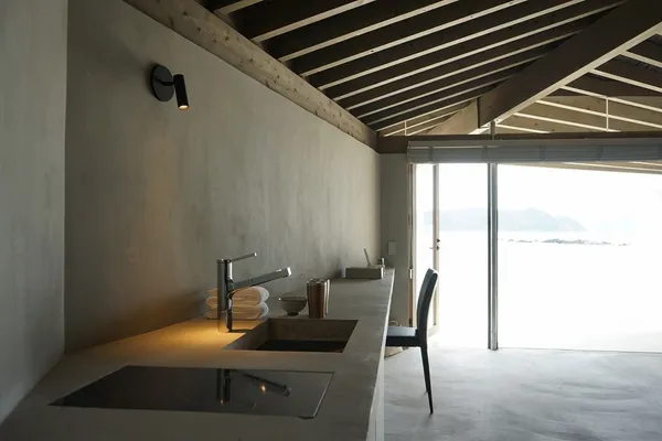奄美傳泊The Beachfront MIJORA.jpg