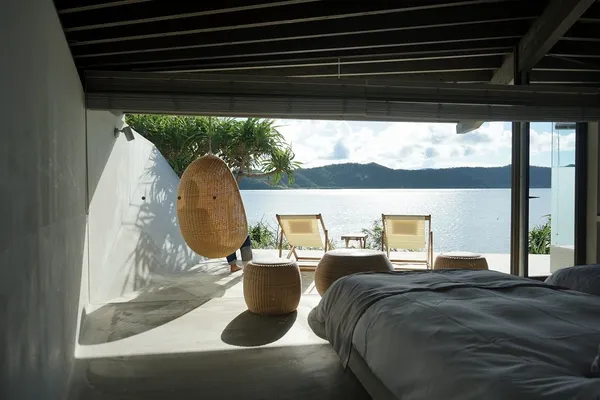 奄美傳泊The Beachfront MIJORA.jpg