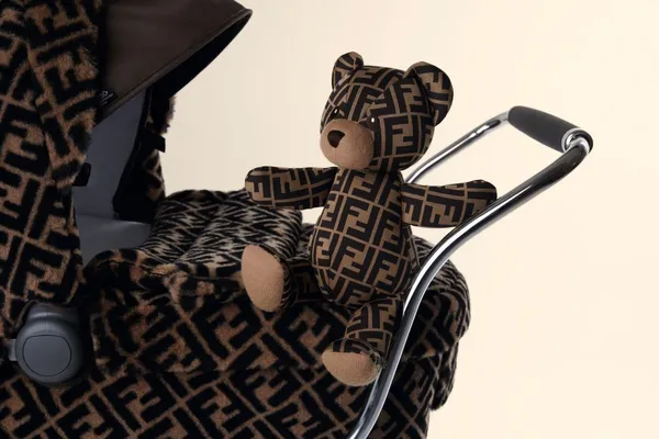 FENDIBB_09_FENDI Baby_SS20.jpg