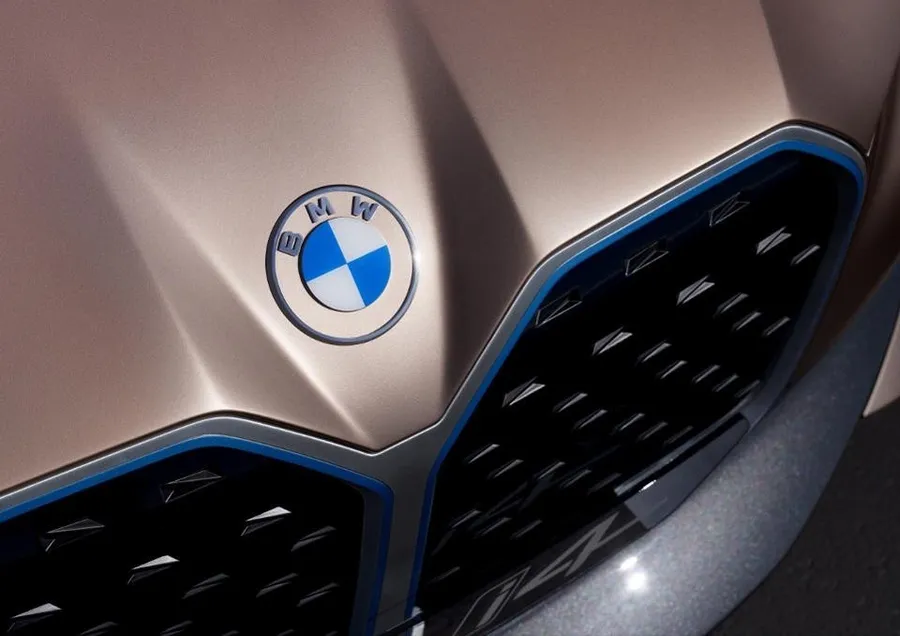 疫情打亂大廠聯姻！BMW宣佈裁員6,000人，中止與賓士自駕研發合作