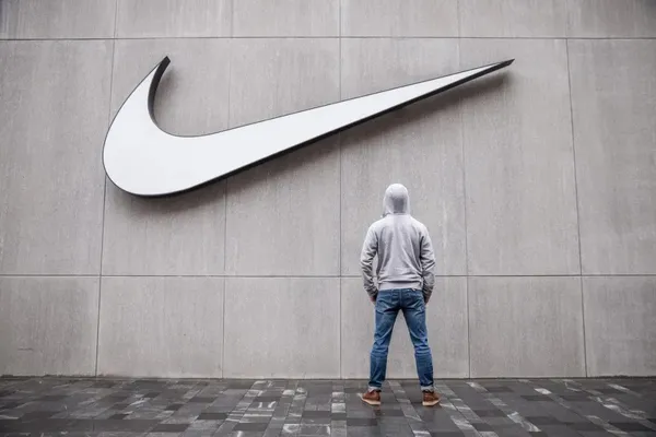 Nike創辦人回憶創業「從 0 到 1」：公司成長同時，必須承擔巨大風險 
