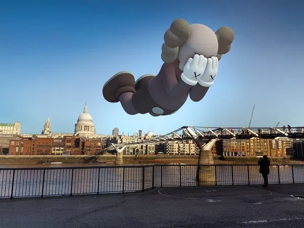KAWS-EXPANDED HOLIDAY14.jpg