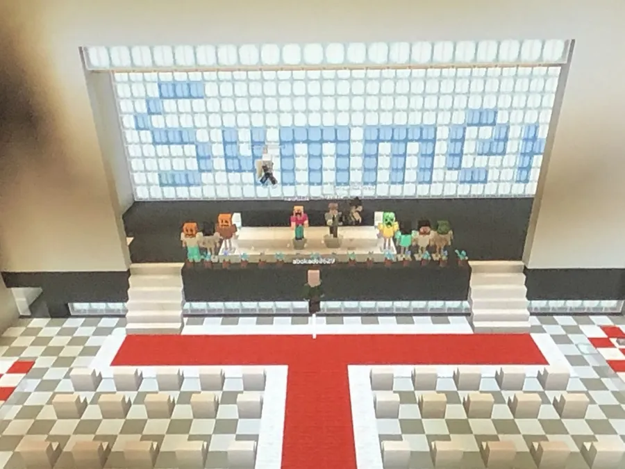 日本小學生停課不停學！一群小六生用《Minecraft》舉辦自己的數位畢業典禮