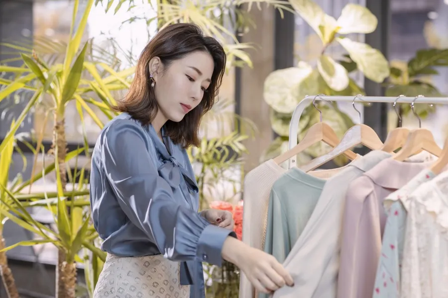 韓國疫情重創網拍服飾，電商女王周品均怎麼做到不斷貨也不漲價？