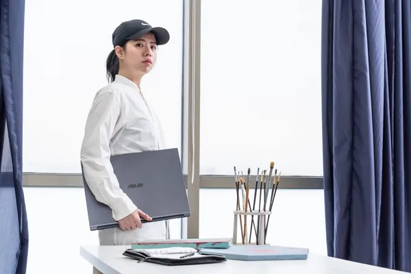 唯有感受不能妥協，遊走現實異想邊緣的實力派設計師 陳青琳