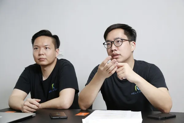 洞見未來共同創辦人陳宥任、陳柏儒（左起）
