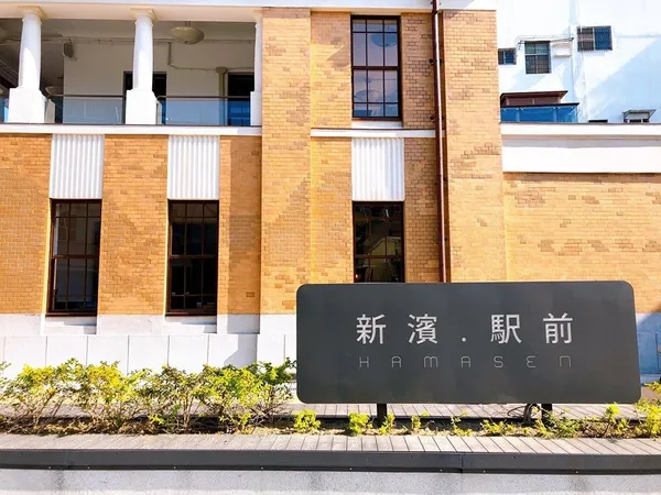 高雄新濱駅前24.jpg