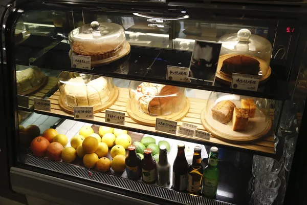 生活在他方夜貓店