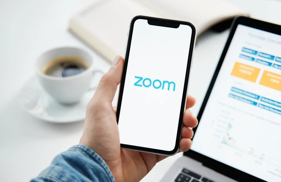 Zoom 活躍用戶暴增20倍、每日2億人線上開會，現在卻爆出資料回傳中國？