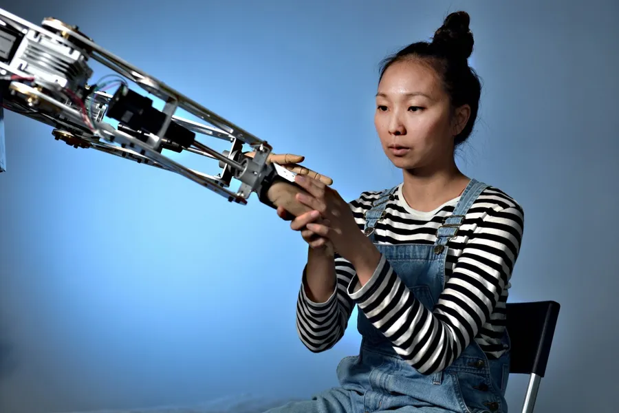 機器人，我們真能共舞一曲？