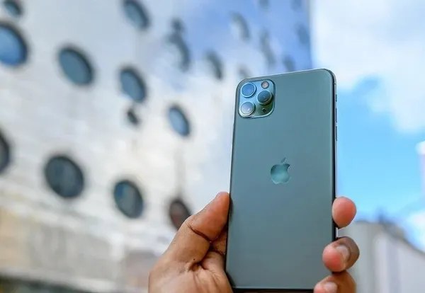 iphone-11-pro-max-rear-full-rear