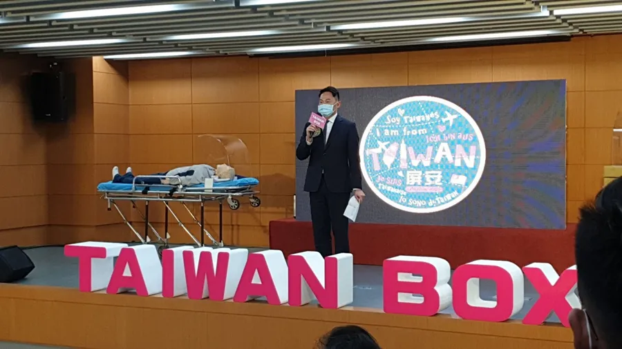 千套拋棄式「防疫箱」火速量產，支援第一線醫師！幕後推手屏東女婿工具機老闆