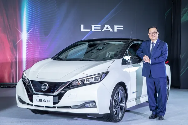 李振成總經理與LEAF合照.jpg