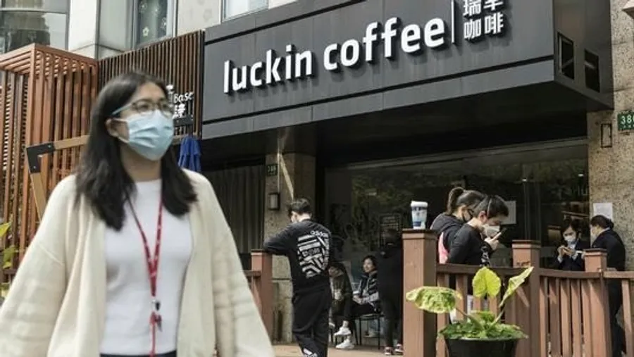 造假風波延燒！瑞幸咖啡拔掉CEO與COO，這招能拔掉毒瘤、成功救火嗎？