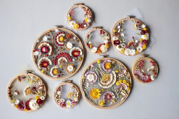 Olga Prinku 乾燥花刺繡 02.jpg