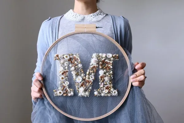 Olga Prinku 乾燥花刺繡 07.jpg
