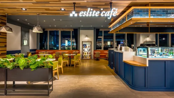 誠品信義店 eslite café 以嶄新姿態重新登場 (1).jpg
