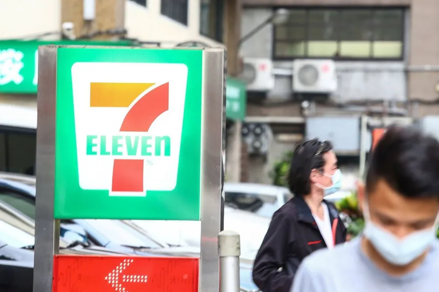 7-11菲律賓9成門市受疫情波及無法營運，董座羅智先用「折騰」形容未來景氣