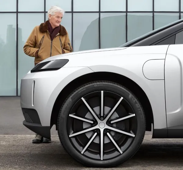 dyson ev02.JPG