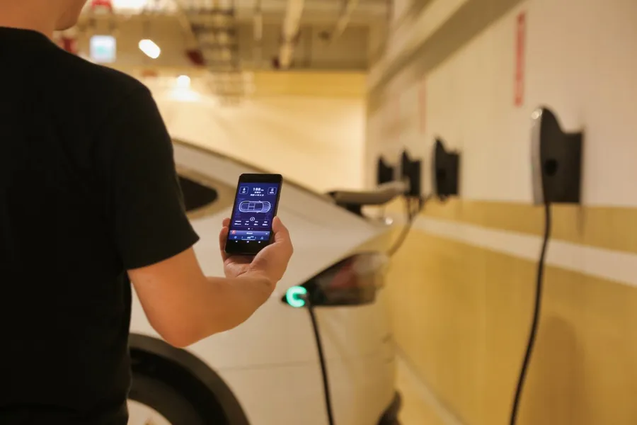 電動車誰當老大？在台灣會普及嗎？Gogoro彭明義、福斯集團在Clubhouse開房揭密