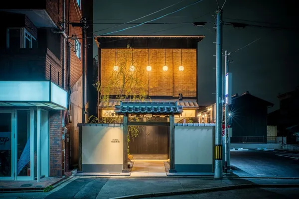 住進京都百年町屋一條街：「Nazuna京都 椿通」新開幕，露天浴池、米其林三星料理的微奢享受