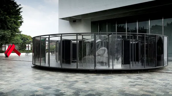 北美館 2020 X-site「多重真實-《膜》」開展：戴上偏光眼鏡，用你的角度決定空間樣貌！