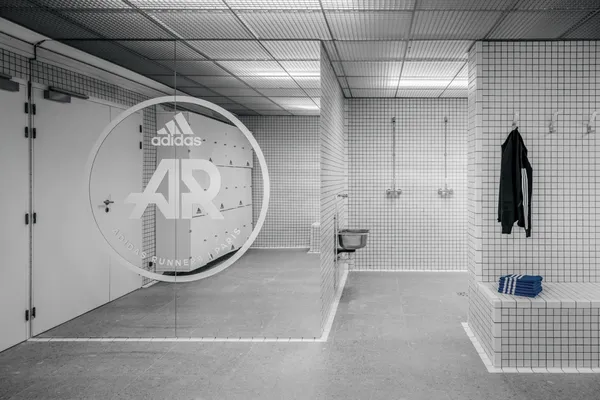 AdidasＸINSEP