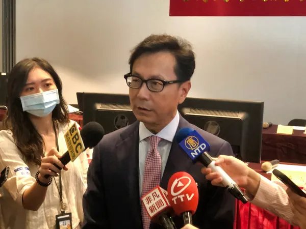 台灣大哥大董事長蔡明忠