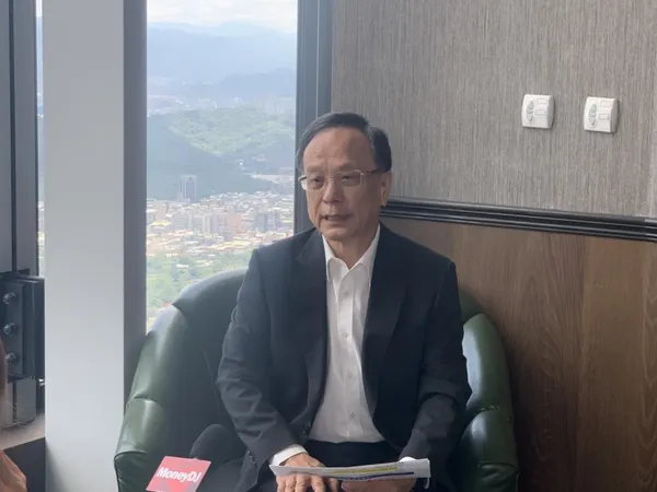 光寶陳廣中