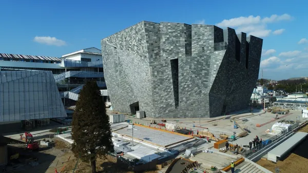 角川武藏野博物館_03.jpg
