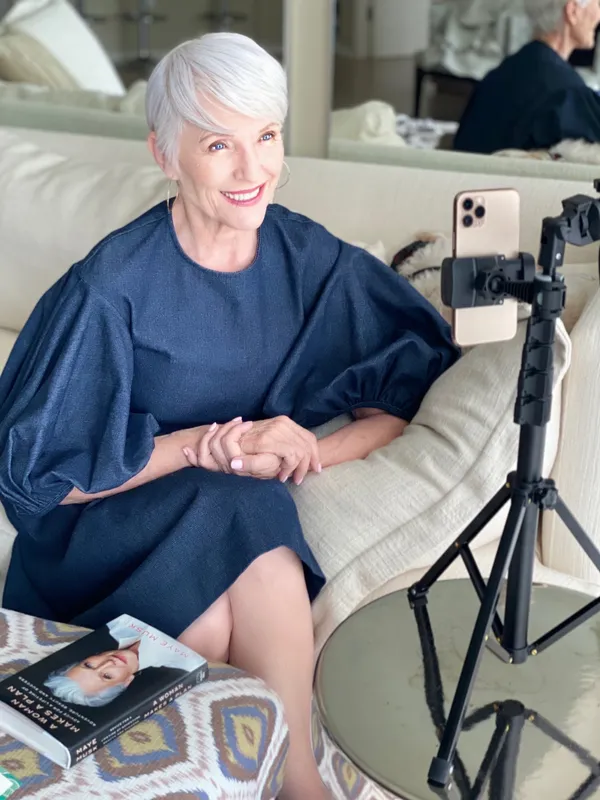 c 版權字樣「圖片由Maye Musk_Anna Sherman提供」