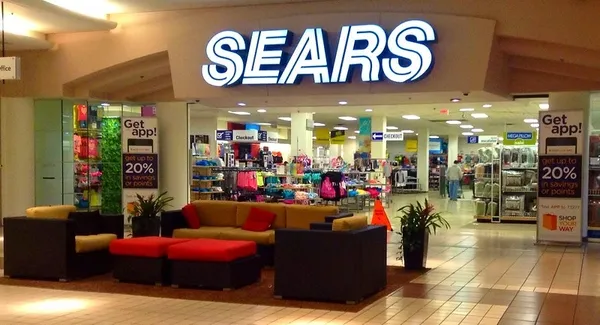 已有125年歷史以上的美國百貨始祖西爾斯（SEARS），曾是每個美國人生活的記憶，這個以郵購賣手錶起