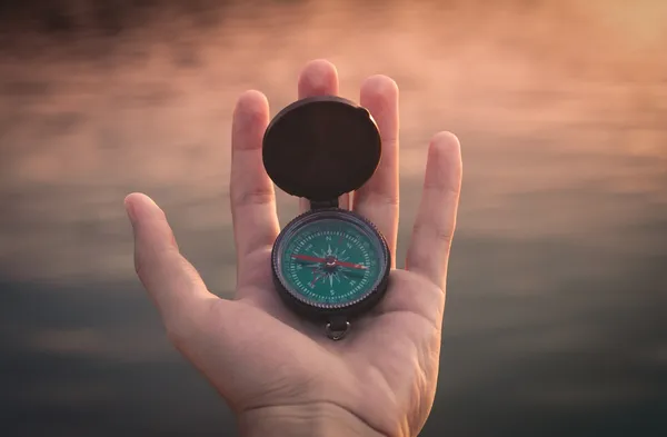 aron-visuals-3jBU9TbKW7o-unsplash