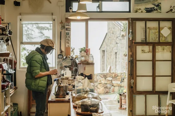 用面海的咖啡時光，感受馬祖的在地風土與慢節奏：南萌咖啡館 Café Nanmon