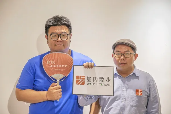 左為島內散步品牌行銷總監高捷，右為島內散步創辦人邱翊。攝影：郁子.jpg