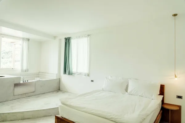 奧丁丁故事所OwlStay-【圖十三】奧丁丁併購知名旅宿《夾腳拖的家》，跨足實體旅宿經營（圖為夾腳拖