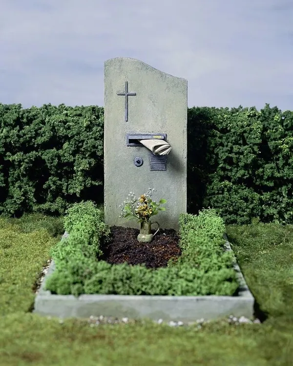 Frank Kunert 超現實微縮模型-17.jpg