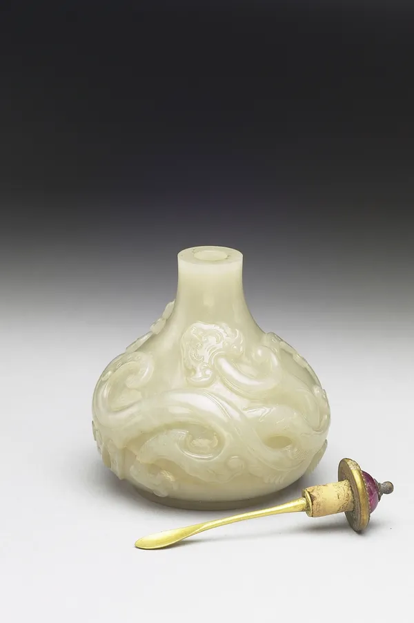 故宮 鼻煙壺特展 2020 清 乾隆 玉夔龍鼻煙壺.jpg