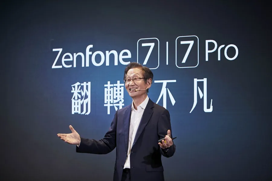 ZenFone 7開賣，價格壓在2字頭的5G旗艦機！續用液態金屬做翻轉三鏡頭、缺貨問題怎解？